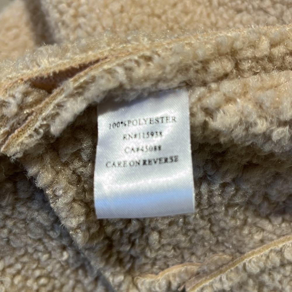 Princess Polly Sherpa jacket, size S/M - Picture 14 of 15